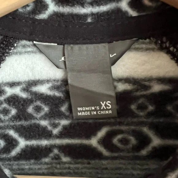 EDDIE BAUER | Lightweight Aztec Print Fleece Half Zip Sz XS - Picture 7 of 8